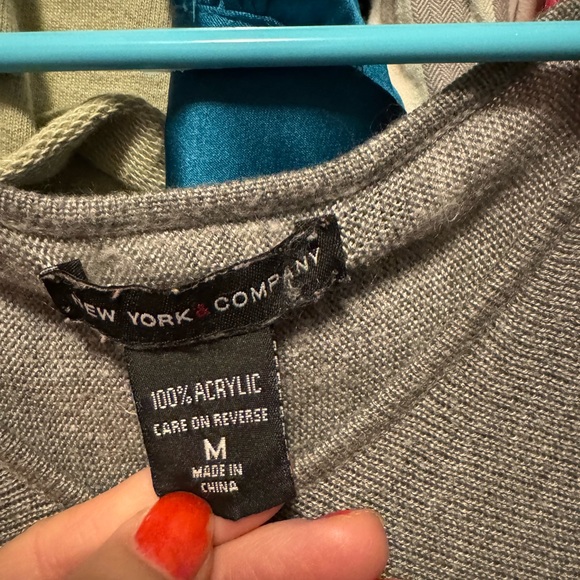 Great tunic sweater - Picture 2 of 2